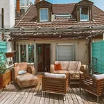 Central City Apartment With Terrace