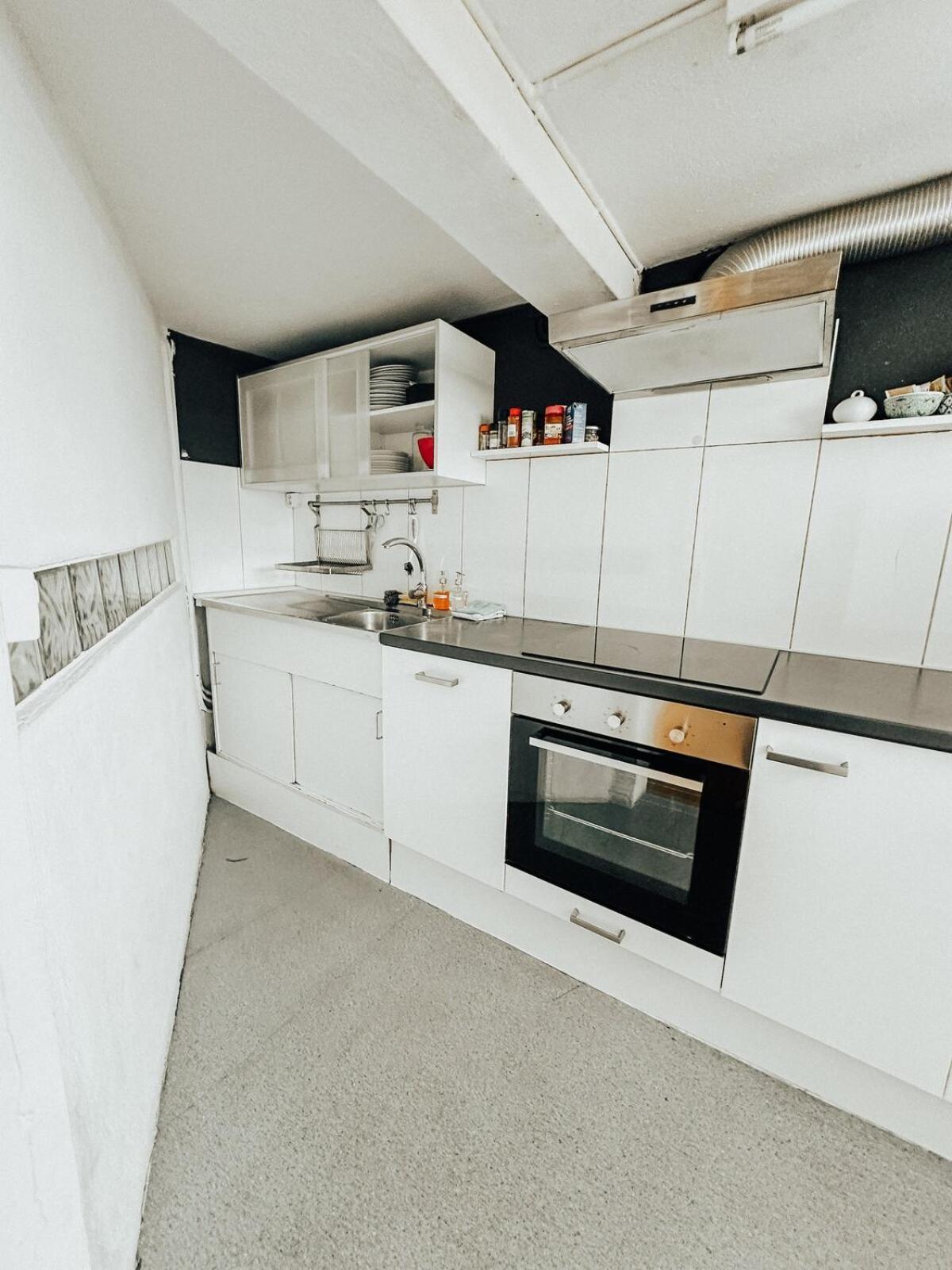 With Terrace Apartment *